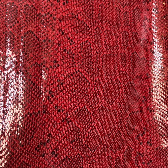 Zara Red Faux Snakeskin Mini Skirt - Picture 4 of 8